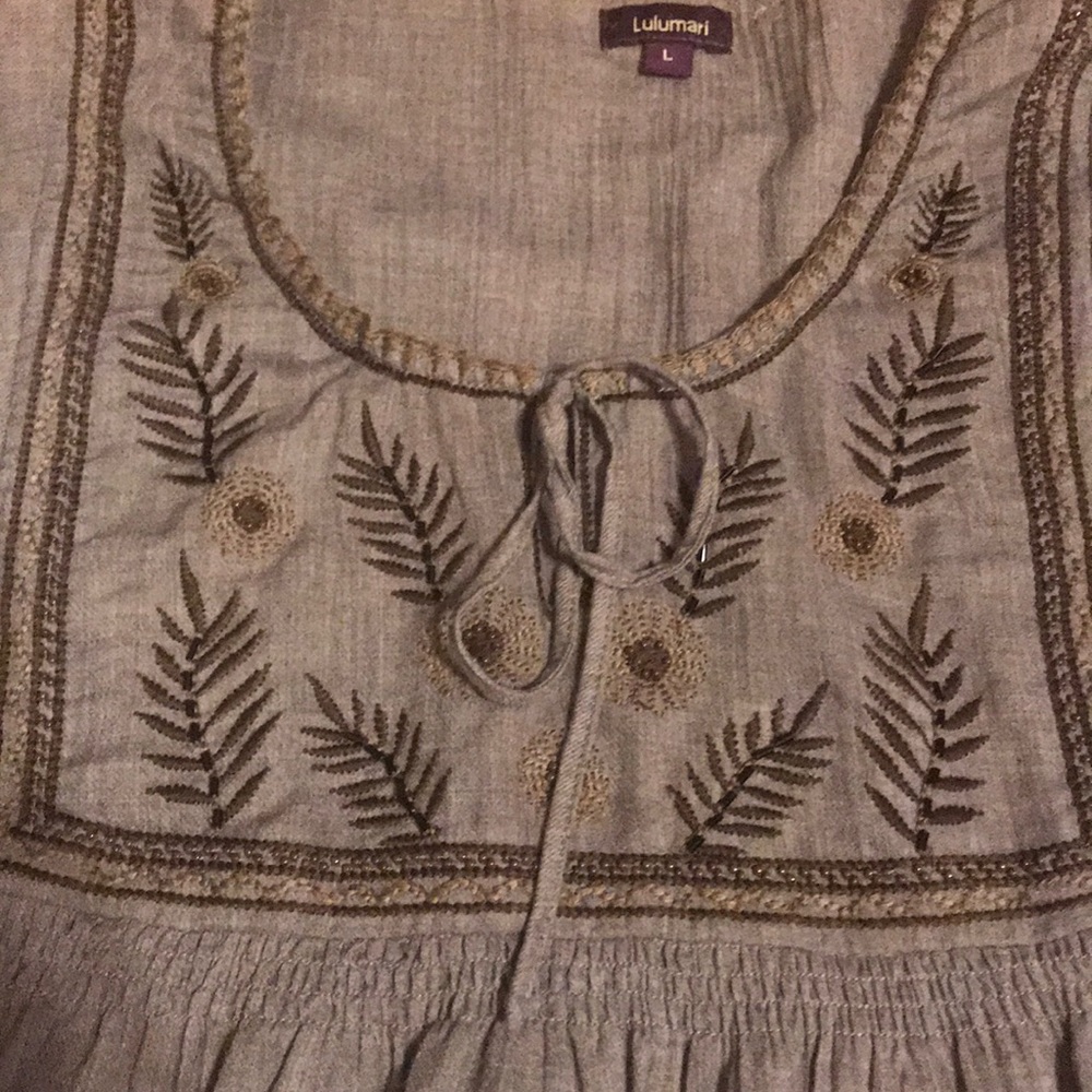 Top - Picture 2 of 4